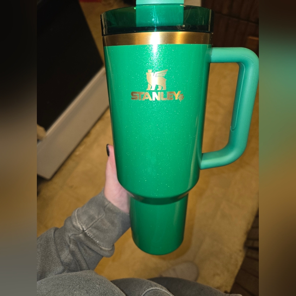 Limited Edition- Shamrock Green - 40oz Stanley H2.0 Quencher